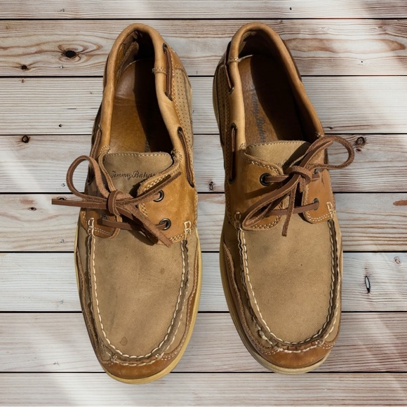 Tommy Bahama Men's Captain Sz 11M Tan Leather Boat Shoes - Picture 3 of 9